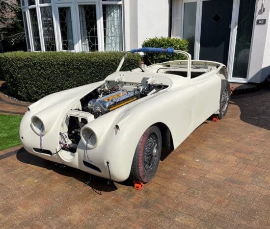 Rebuild of white Jaguar XK150S