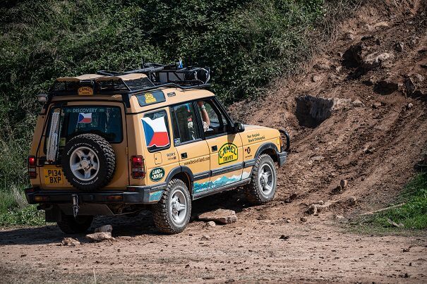A Land Rover Discovery taking part in the Camel Trophy