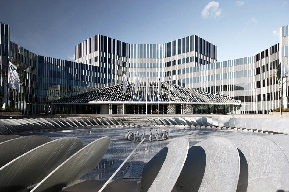 FIZ Munich - BMW Group - BMW enthusiast guide